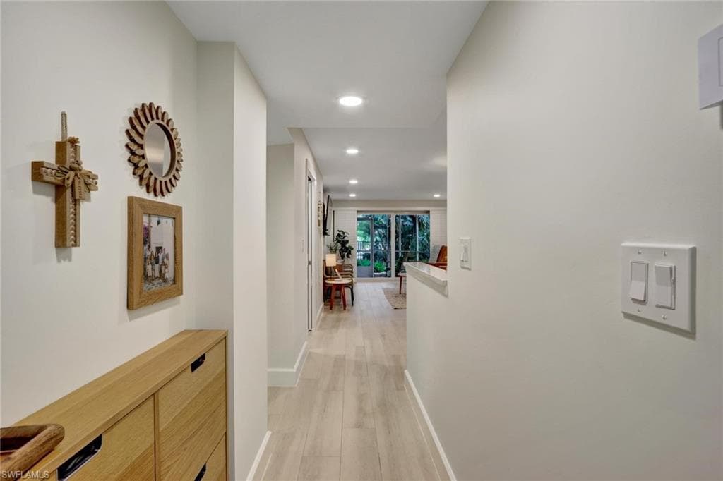 1300 Gulf Shore Blvd #110, Naples, photo 2