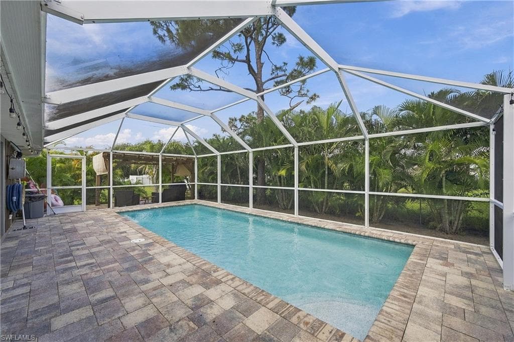 2301 33rd Ln, Cape Coral, photo 2