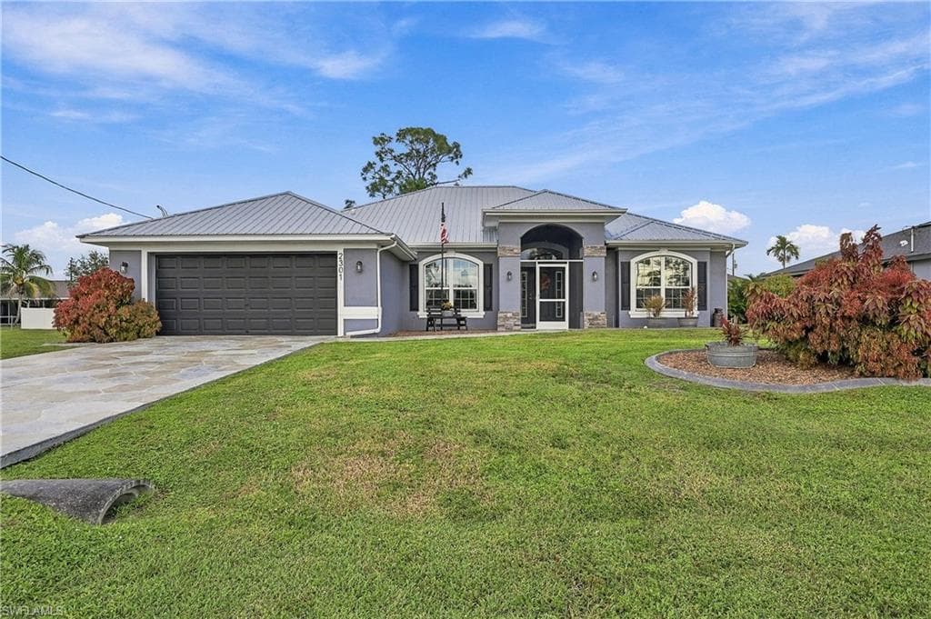 2301 33rd Ln, Cape Coral
