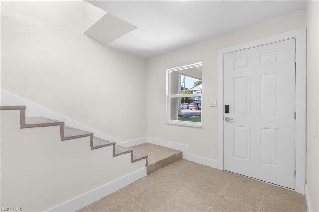 1284 Rainbow Ct, Naples, photo 3