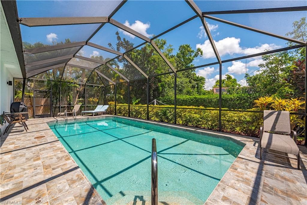 2358 Kings Lake Blvd, Naples