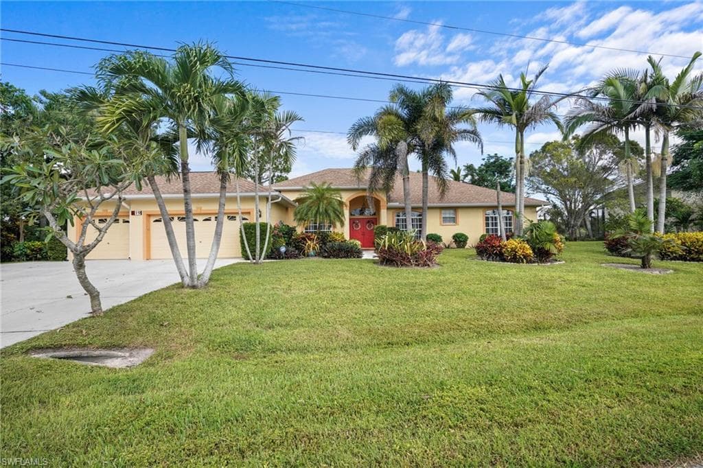 619 Parkdale Blvd, Lehigh Acres, photo 2