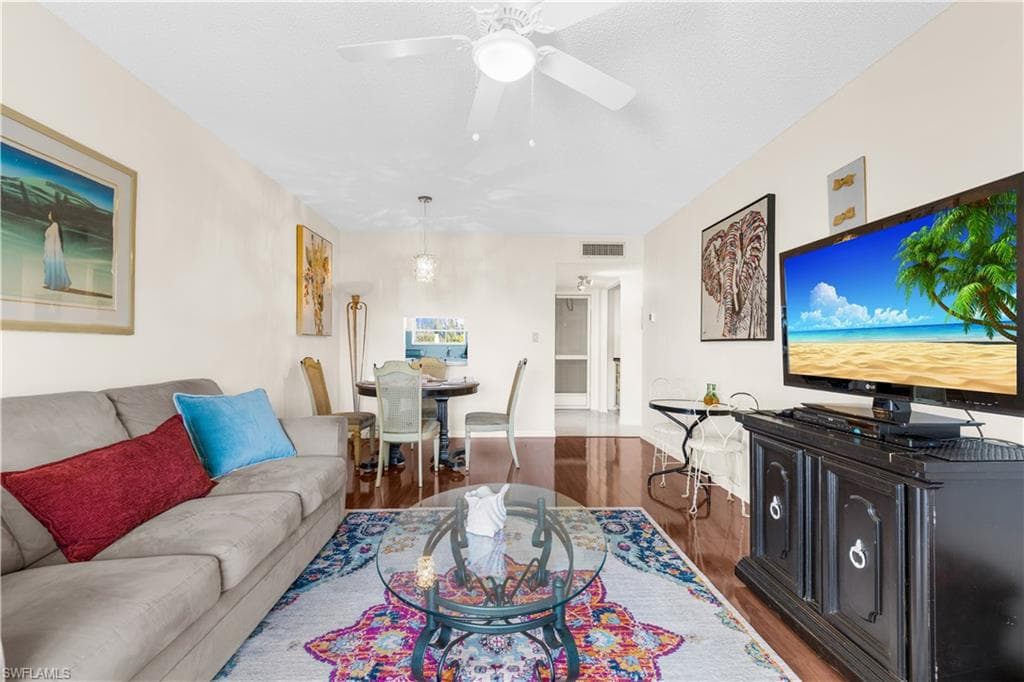 150 Turtle Lake Ct #307, Naples, photo 2