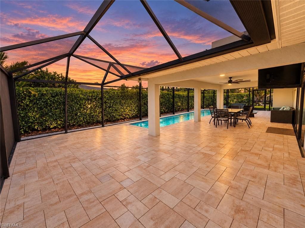 1089 Nottingham Dr, Naples, photo 2