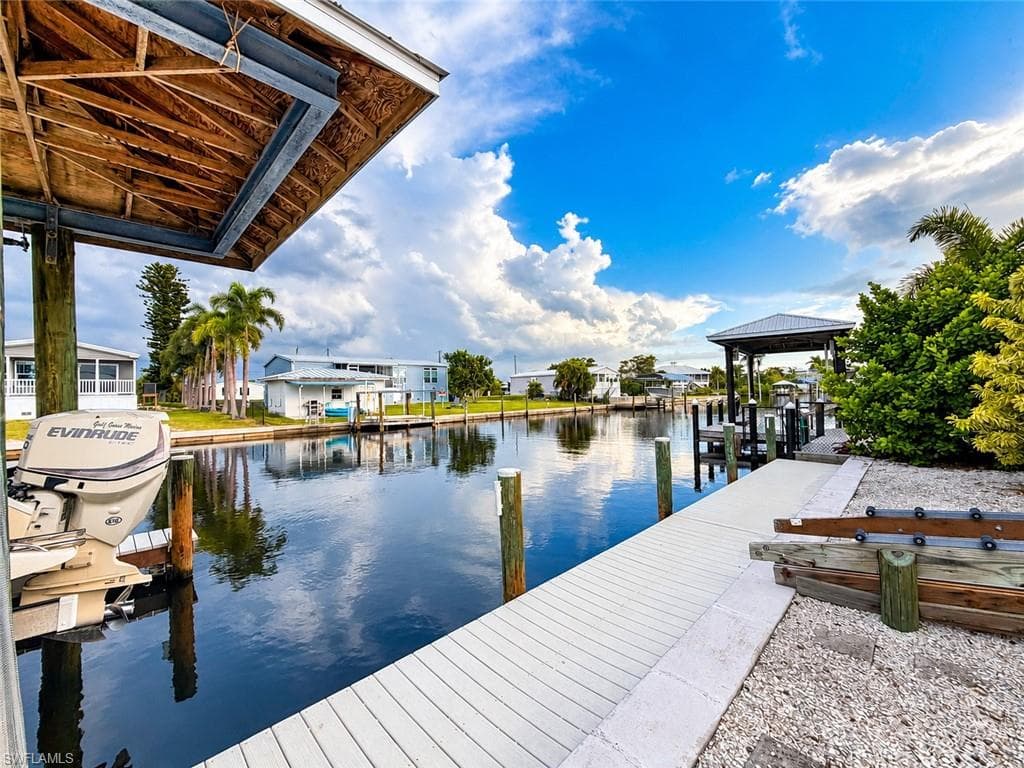 2708 Sanderling Ct, St. James City