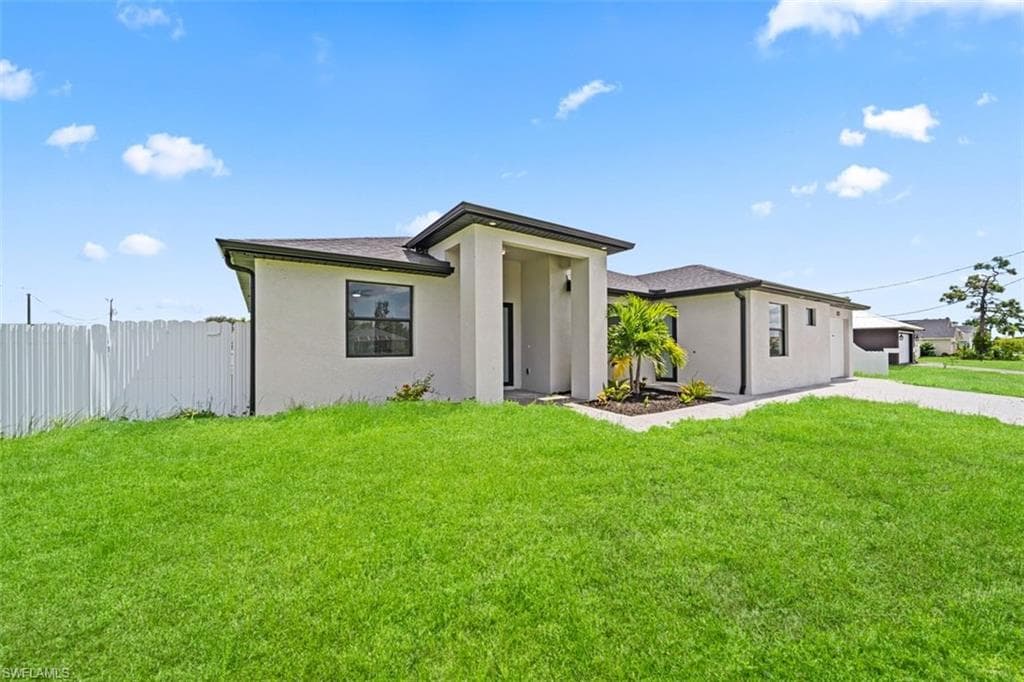 1835 20th Pl, Cape Coral, photo 3