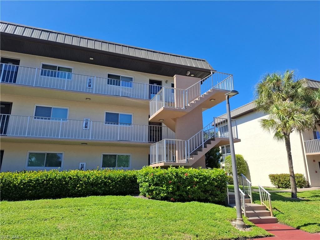 1018 Manatee Rd #e307, Naples