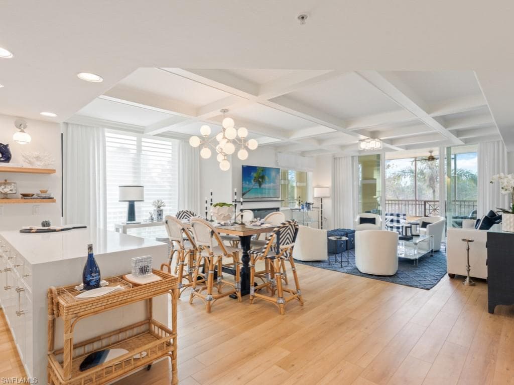 2738 Tiburon Blvd #202, Naples, photo 2