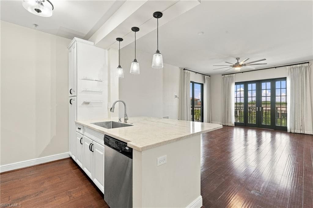23151 Fashion Dr #305, Estero, photo 3