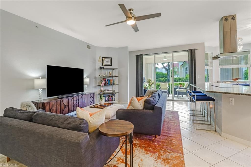 680 Lalique Cir #1204, Naples, photo 2