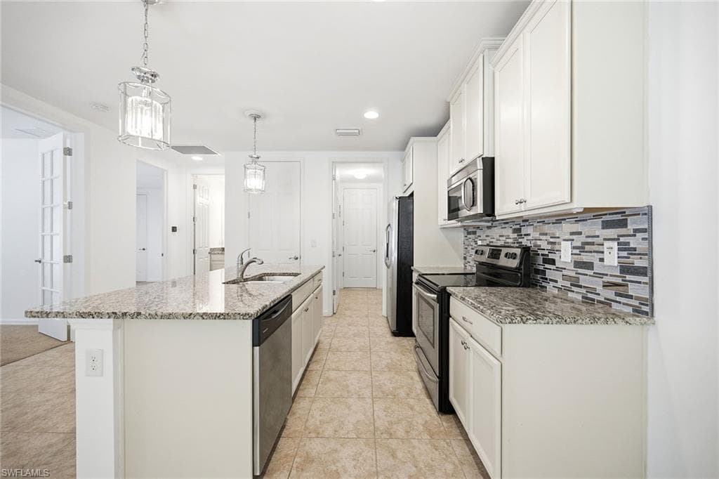14943 Edgewater Cir, Naples, photo 3