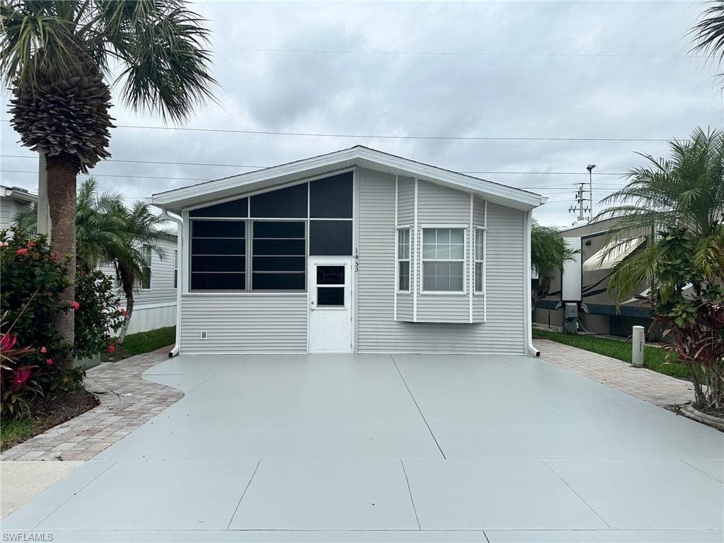 1453 Diamond Lake Cir, Naples
