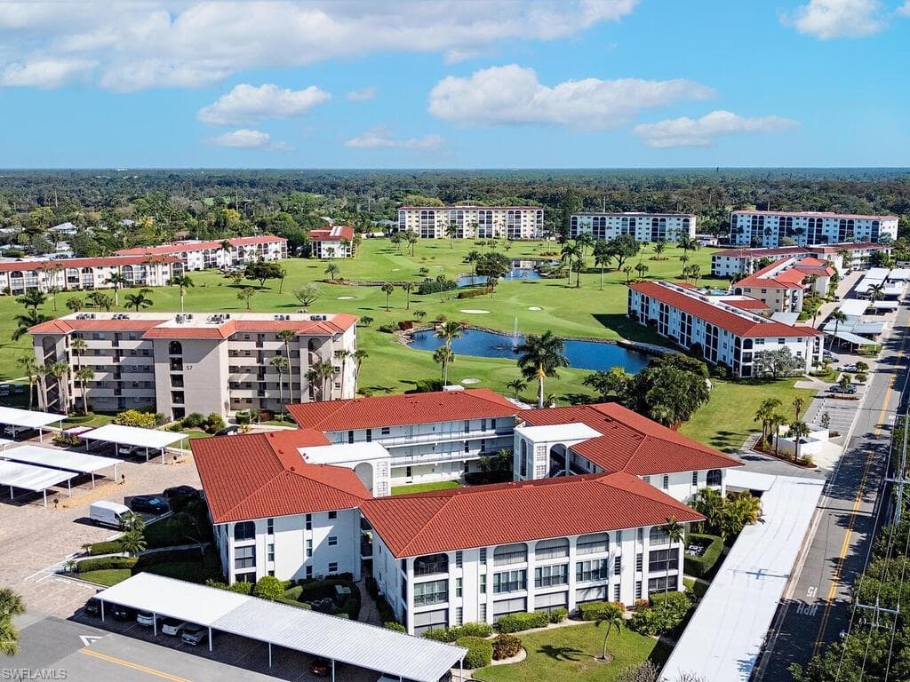 53 High Point Cir #101, Naples
