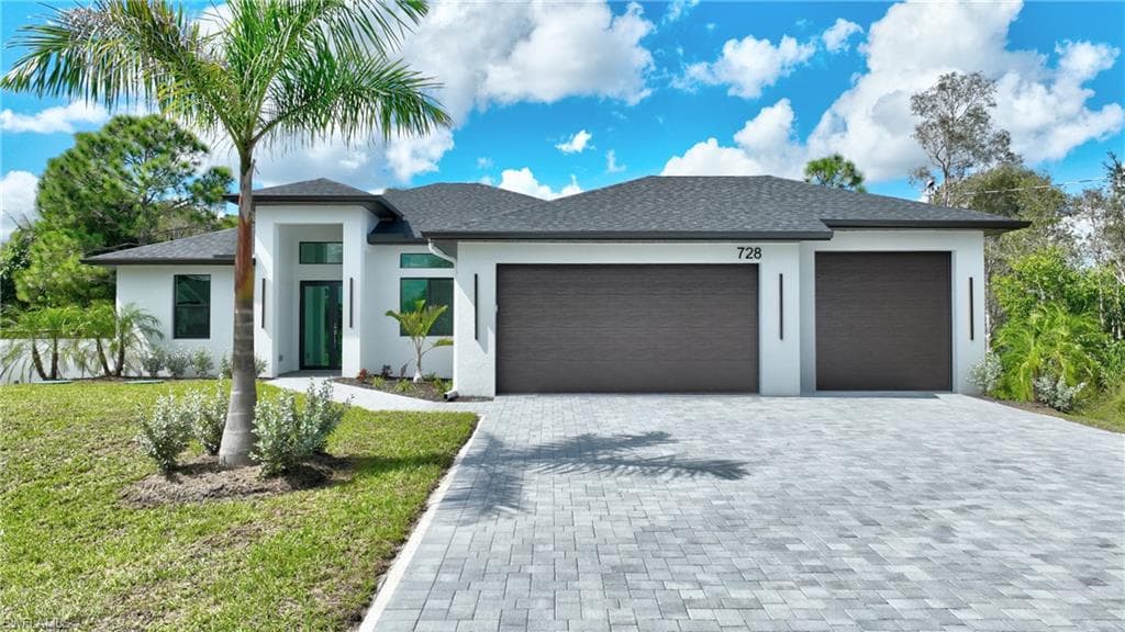 728 La Plata Ave, Lehigh Acres, photo 2