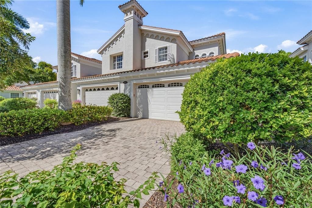 9090 Cascada Way #202, Naples