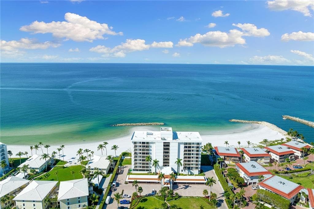 2171 Gulf Shore Blvd #603, Naples
