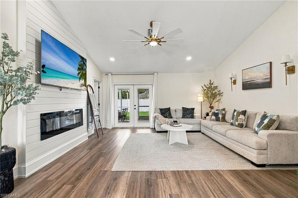 10208 Shade Tree Ct, Bonita Springs