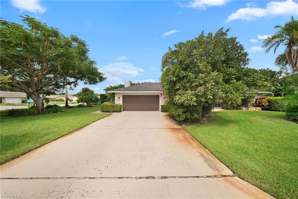 347 Country Club Ln, Naples, photo 2