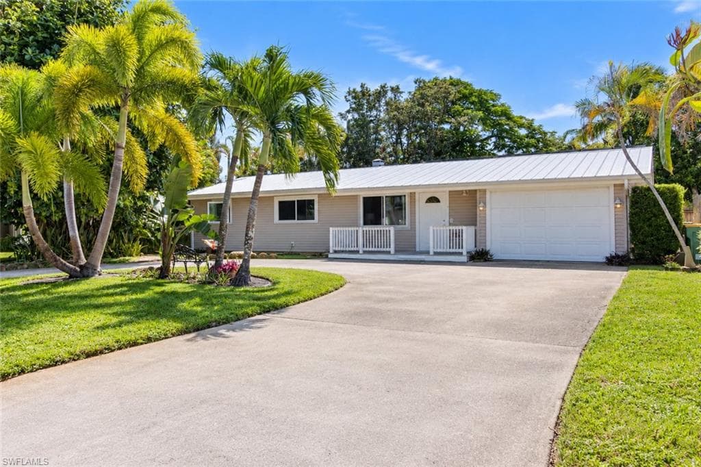 1270 Wisconsin Dr, Naples, photo 2