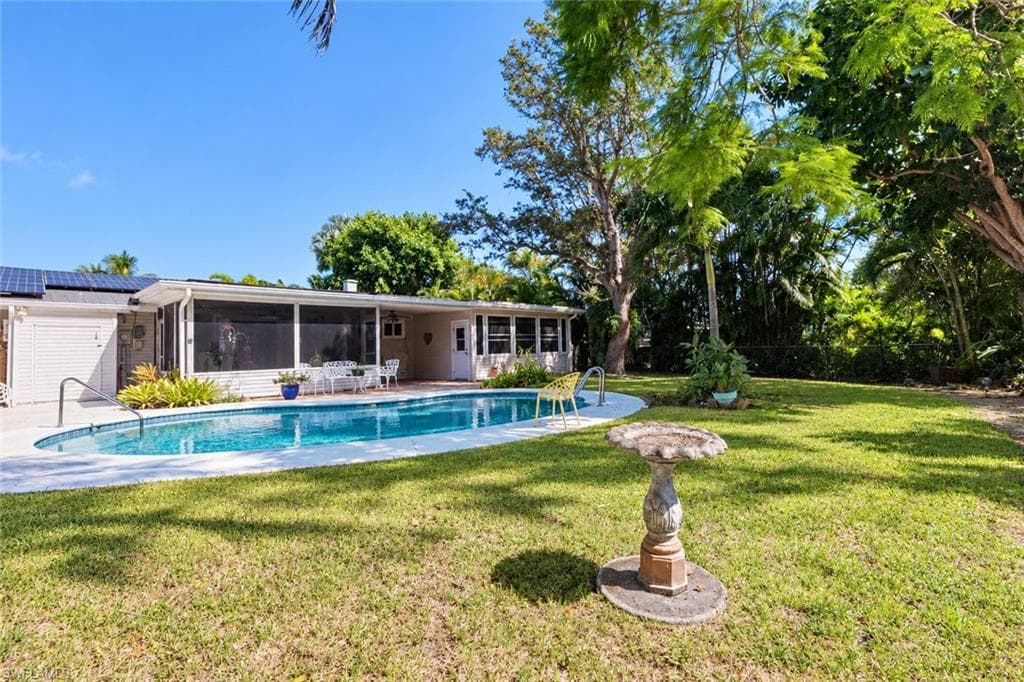 1270 Wisconsin Dr, Naples