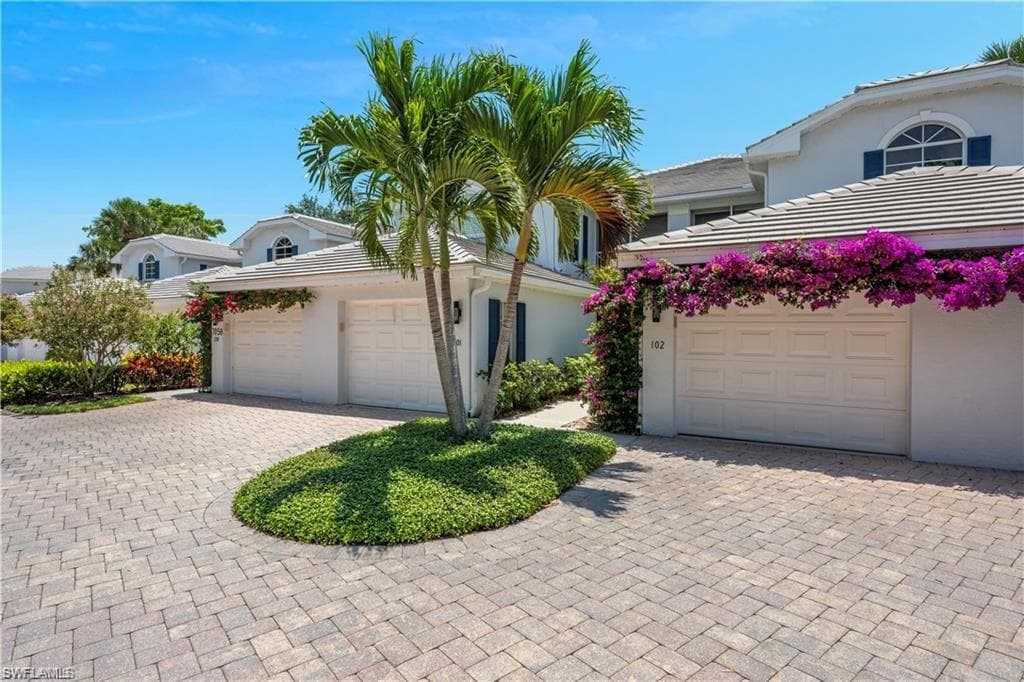7058 Barrington Cir #102, Naples, photo 2