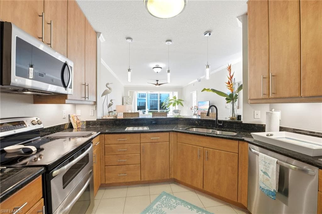 7058 Barrington Cir #102, Naples, photo 3