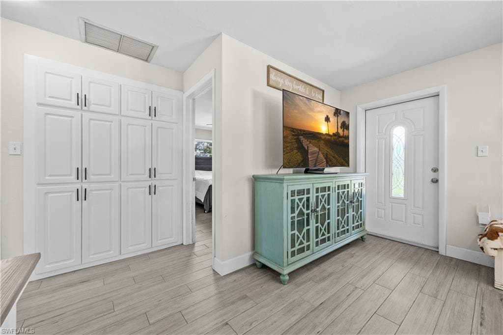 5080 Prevatt Ln, Fort Myers, photo 2