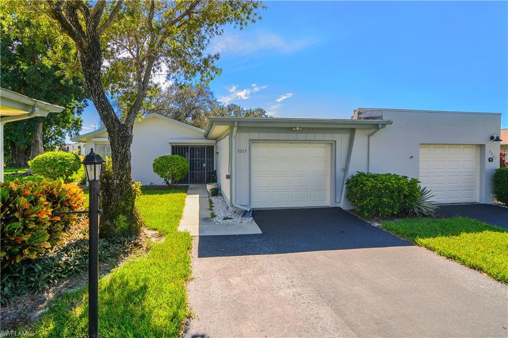 3263 Boca Ciega Dr #d-24, Naples