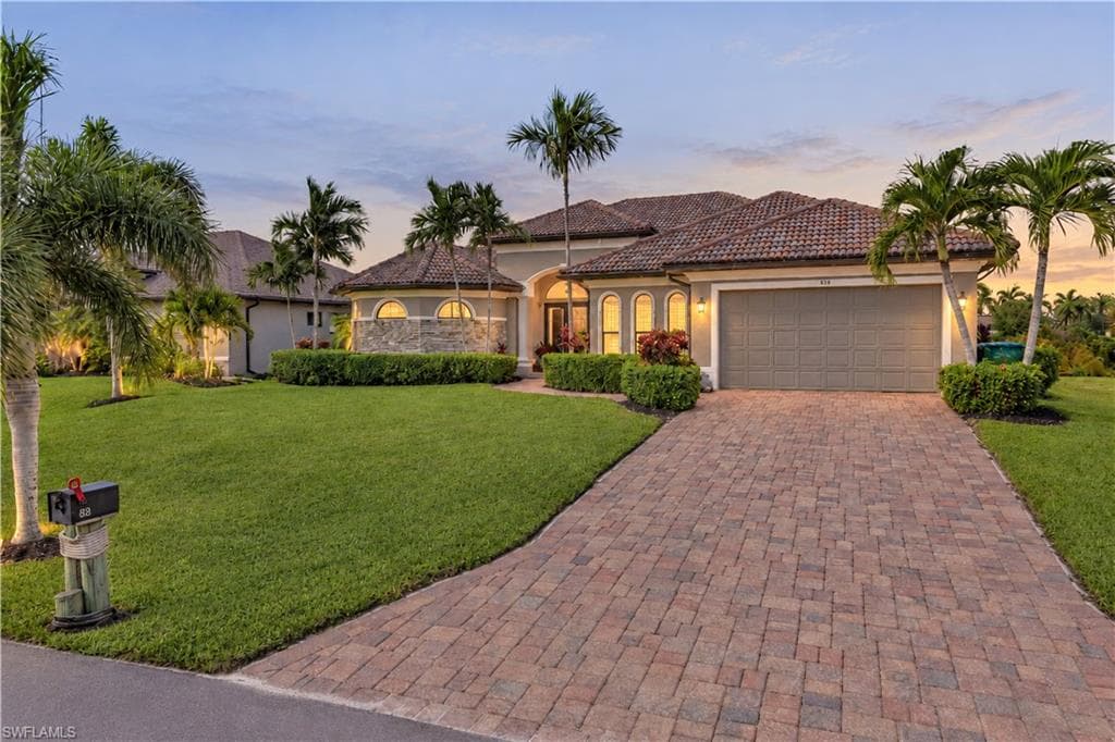 828 39th Ave, Cape Coral