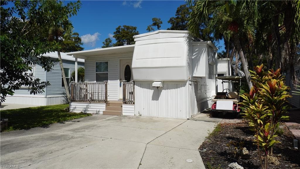 158 Cheetah Dr #158, Naples