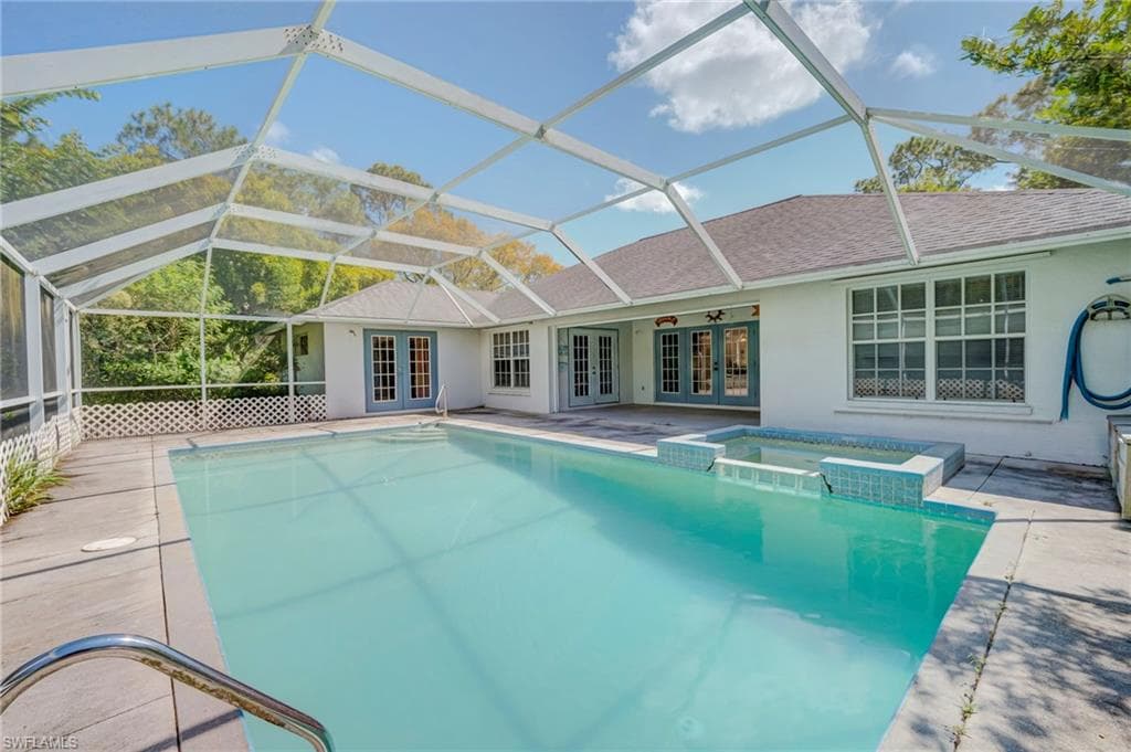 6255 Painted Leaf Ln, Naples