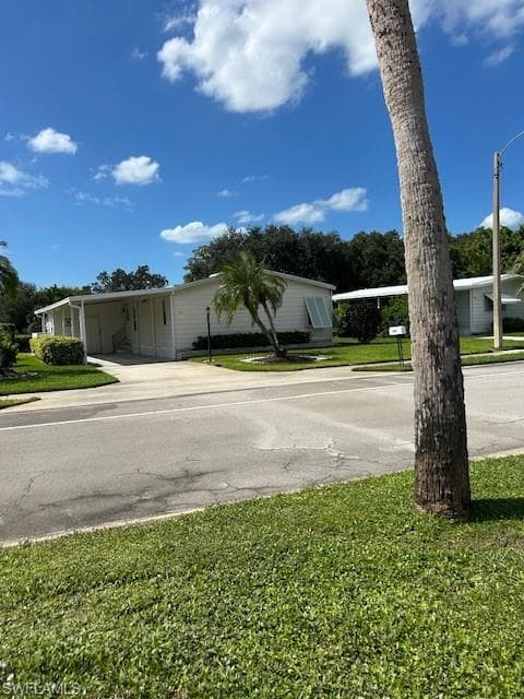 567 Charlemagne Blvd, Naples