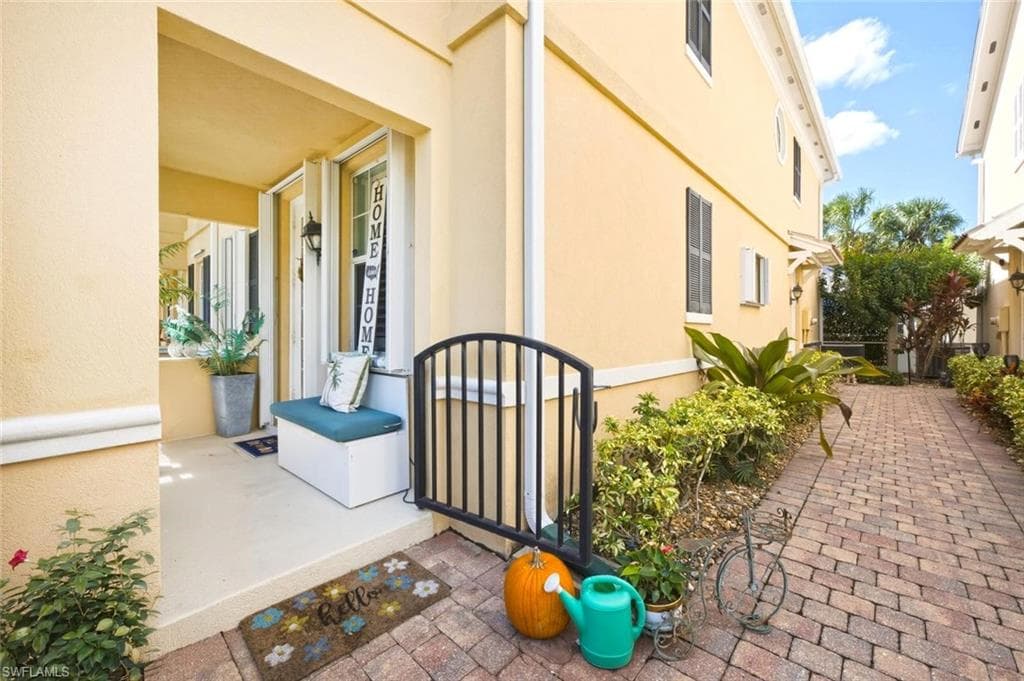 8069 Chianti Ln, Naples, photo 2