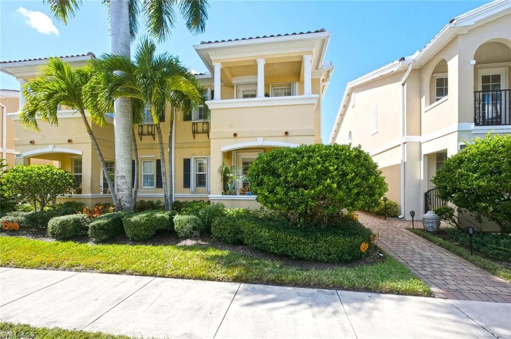 8069 Chianti Ln, Naples
