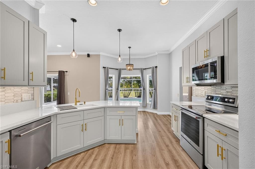 3414 9th Ter, Cape Coral, photo 2