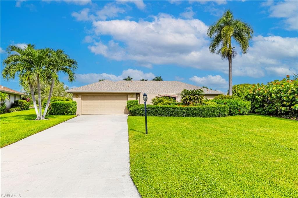 108 Payne Ct, Naples
