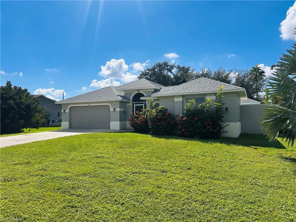 102 39th Ter, Cape Coral