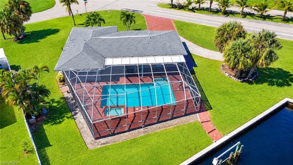 5301 Bayview Ct, Cape Coral, photo 2