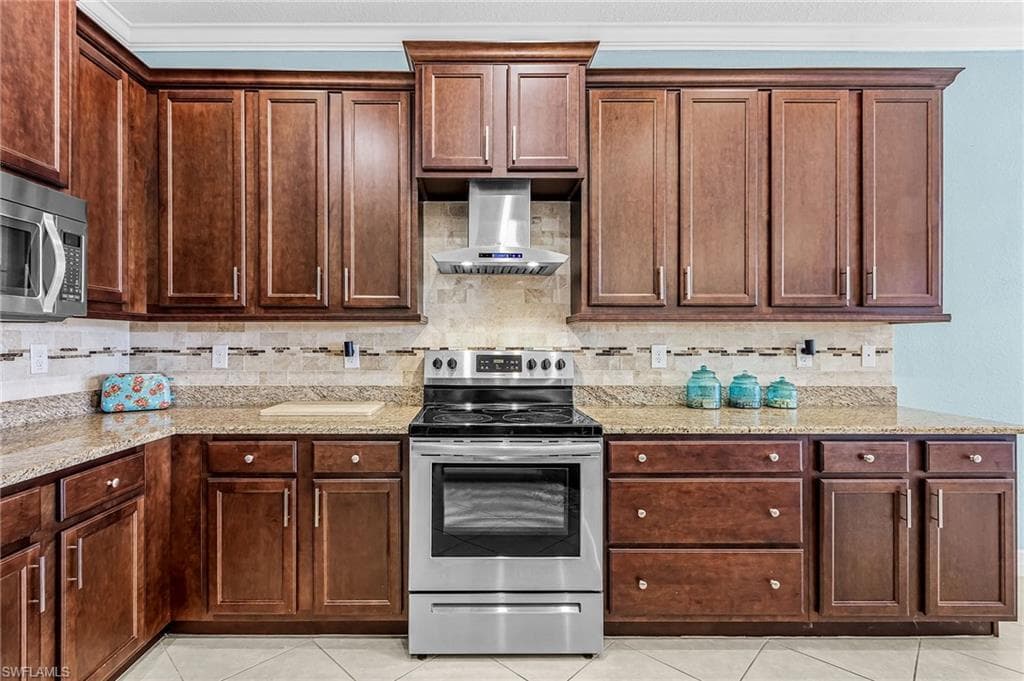 11221 Sparkleberry Dr, Fort Myers, photo 3