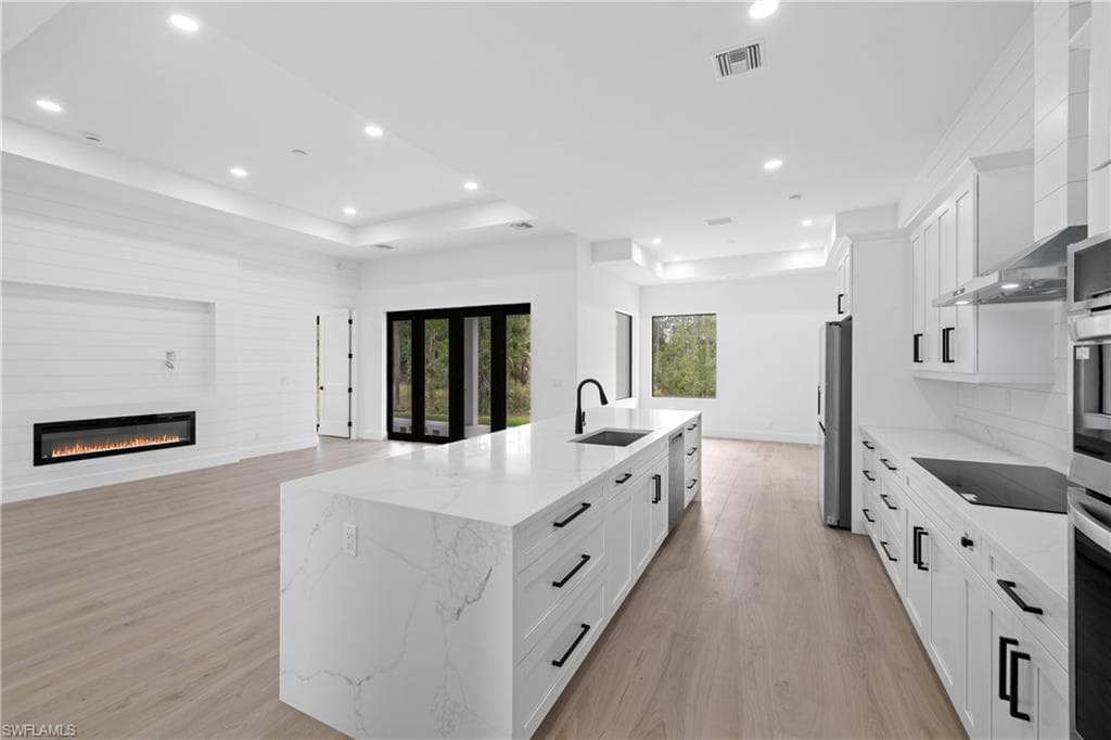 2660 Everglades Blvd, Naples