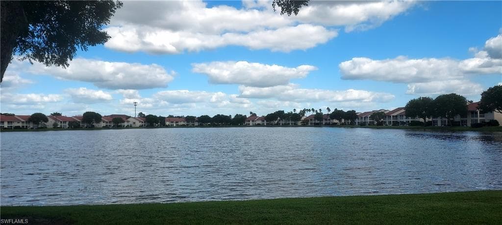 7706 Jewel Ln #102, Naples