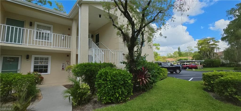 1704 Kings Lake Blvd #206, Naples