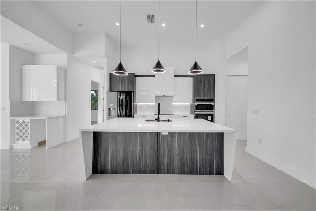 2000 31st Ter, Cape Coral, photo 2