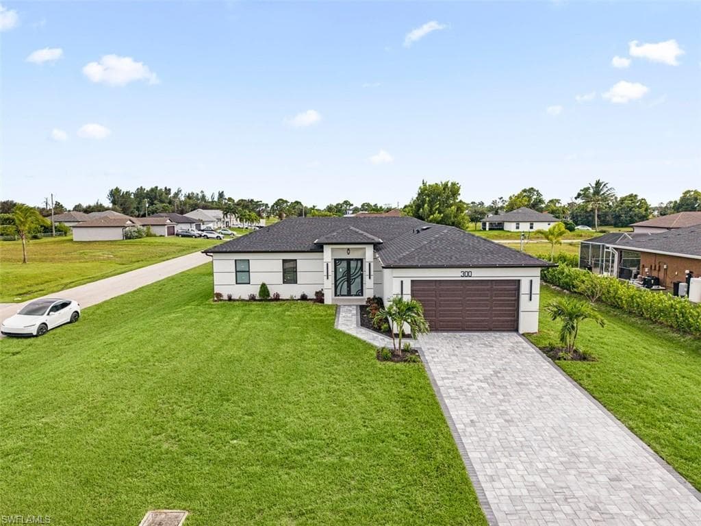 300 18th St, Cape Coral, photo 2