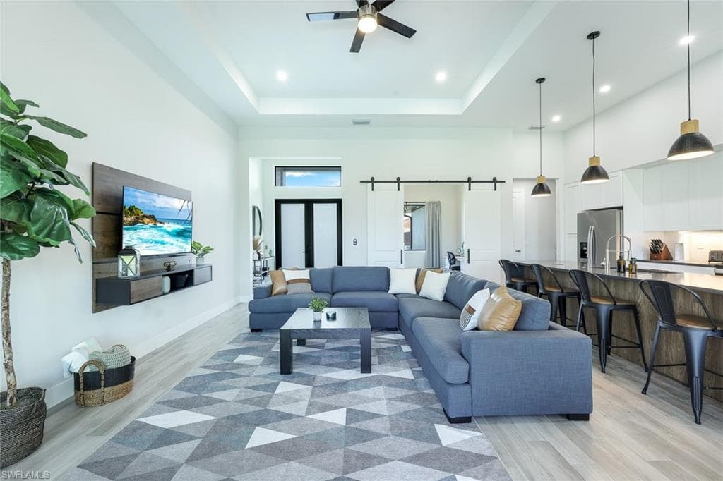1510 4th St, Cape Coral, photo 3