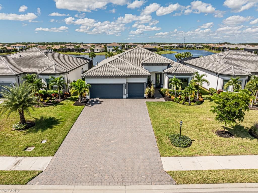 20370 Napa Loop, Estero