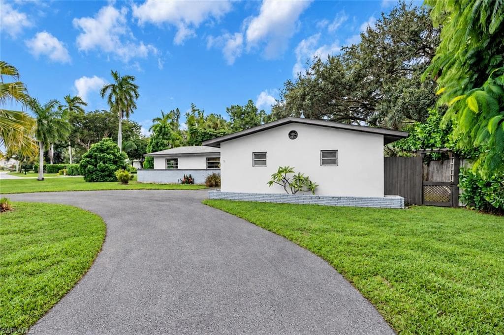 1380 Stadler Dr, Fort Myers, photo 2