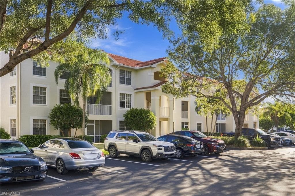 4620 Saint Croix Ln #925, Naples