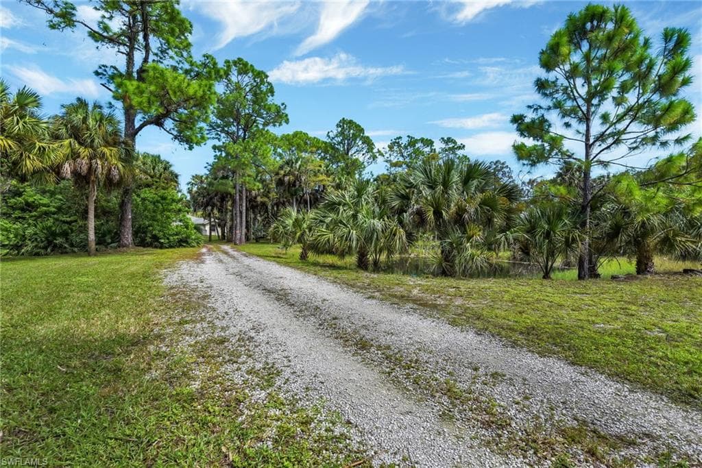 2021 Golden Gate Blvd, Naples, photo 2
