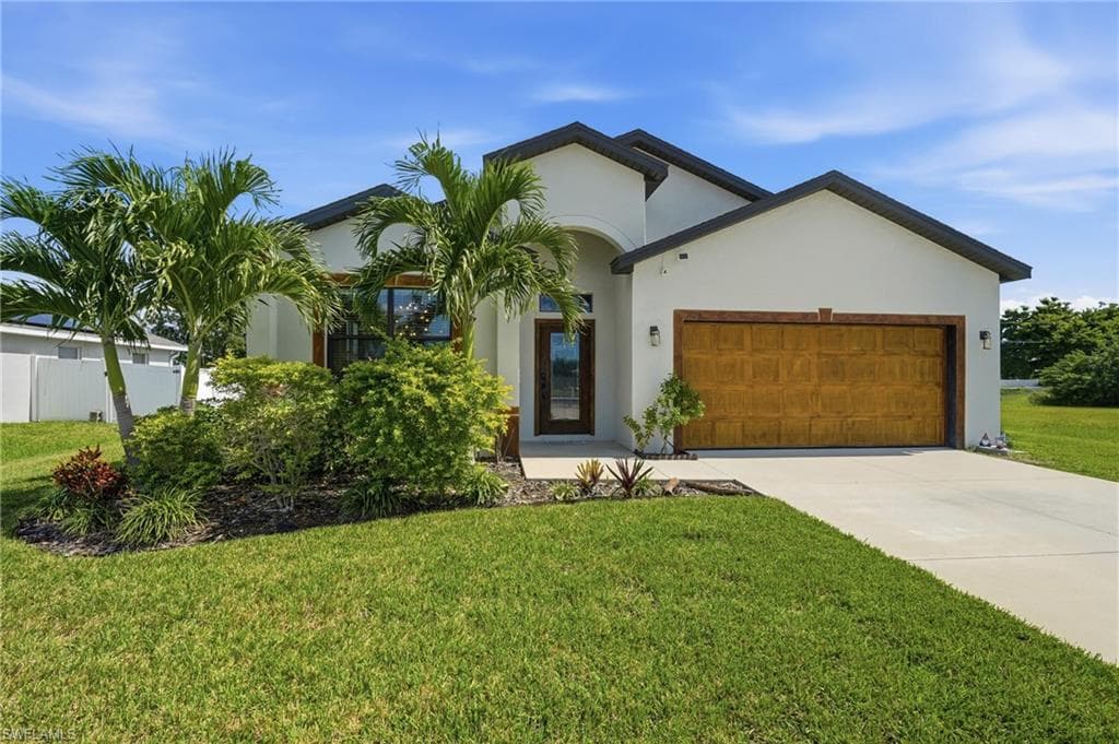 3929 Agualinda Blvd, Cape Coral, photo 2